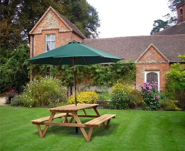 Comfortable Outdoor Conversation Set with Garden Umbrella - 1