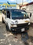 Toyota HiAce 2002 White - 3