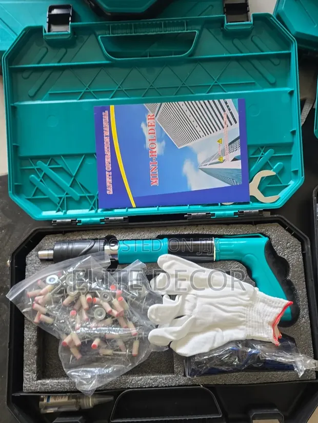 Concrete Nail Gun with 100 Nails - 1