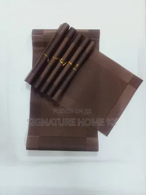 6pcs PVC Table Mats + Runner (30x180cm)