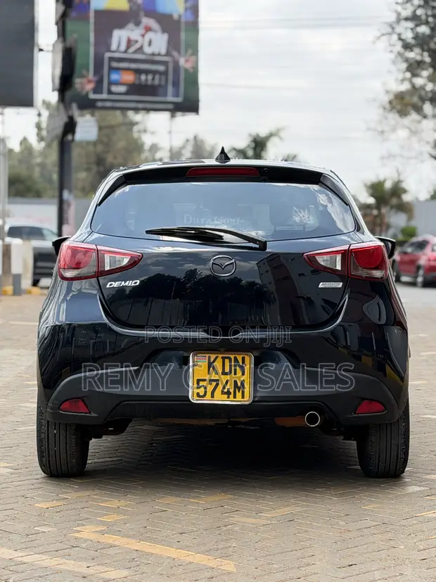 Mazda Demio 2016 Black - 1
