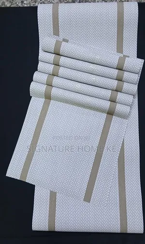 6-Piece PVC Table Mats with 1 Table Runner