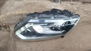 Nissan X-Trail NT32 Headlight/Headlamp (Used)