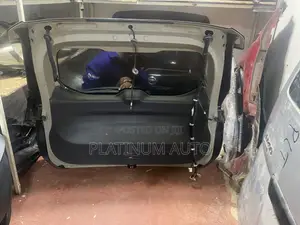 Nissan X-Trail NT32 Boot