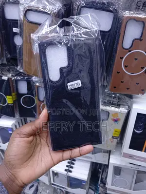 Black Leather-Finish Back Case for Samsung Galaxy S22 Ultra