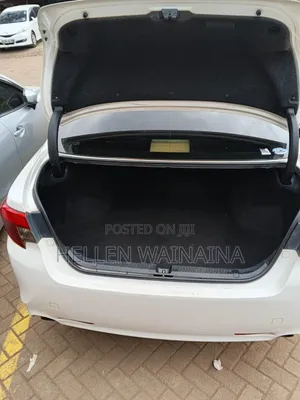 Toyota Mark X 2015 Nyeupe