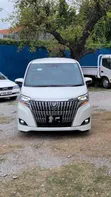 Toyota Esquire 2019 White - 3