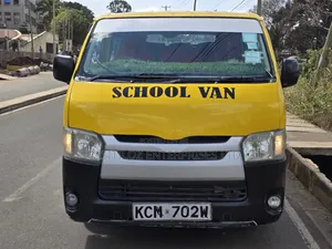 Toyota HiAce 2012 Manual Dizeli