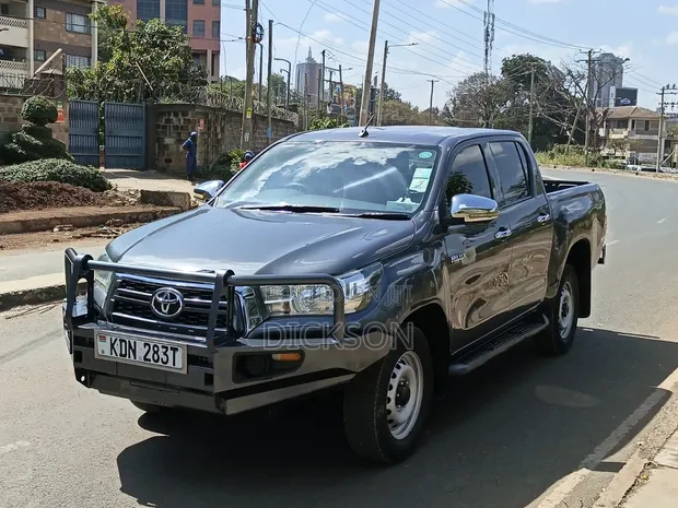 Toyota Hilux 2016 Pickup Double Cab - 1