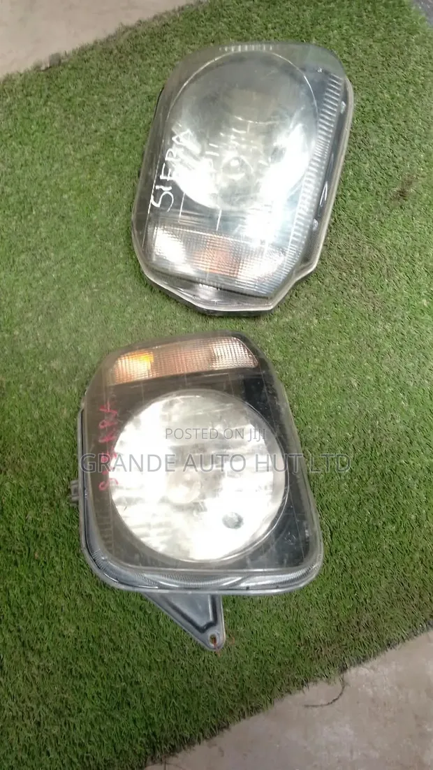 Suzuki Sierra Headlights - 1