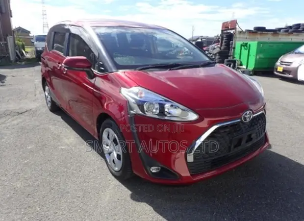 Toyota Sienta 2019 Red - 1