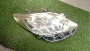 Toyota Alphard Headlights (2008)