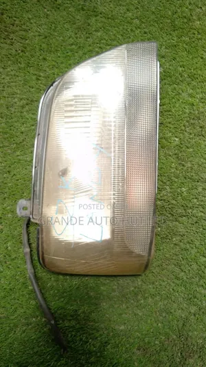 Suzuki Landy Headlights (Used)