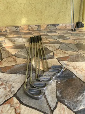Set Kamili ya Dunlop Golf Irons (3 Iron hadi PW)