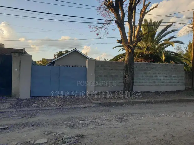 4-Bedroom Bungalow for Sale in Donholm, Caltex - 1