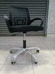Adjustable Swivel Mesh Office Chair - 1