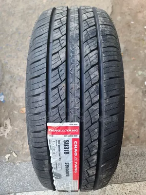 235/55 R18 Chaoyang Highway Tyres (100V)