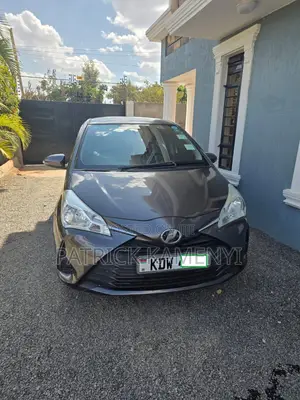 Toyota Vitz 1.0 FWD 5dr 2018 Grey