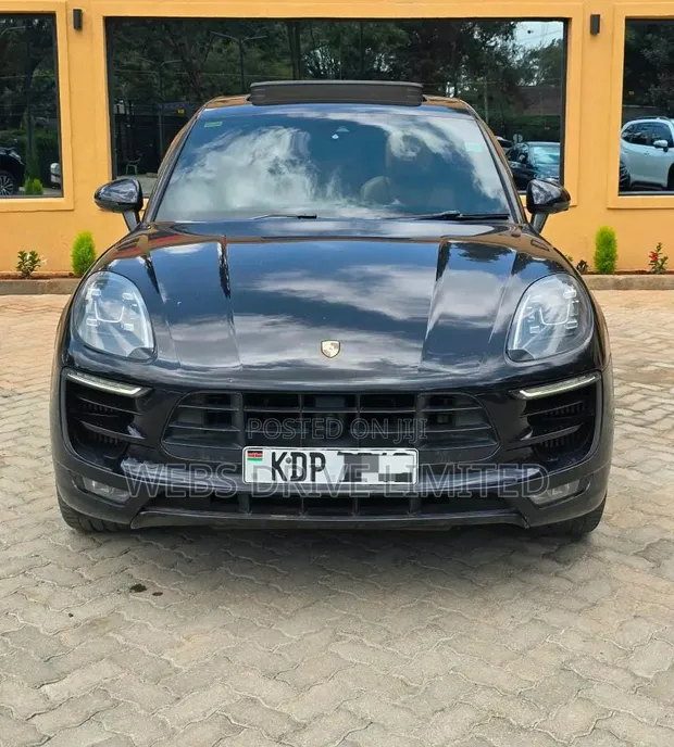 Porsche Macan GTS 2018 Black - 1