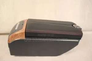 Dual Open Door Armrest with USB Charging for Nissan