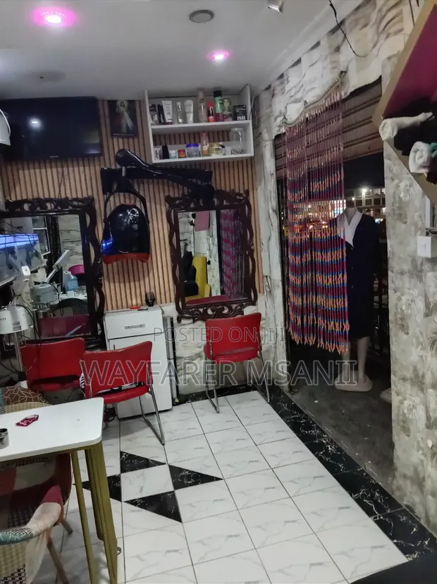 Salon and Beauty Place for Rent in Donholm - 1