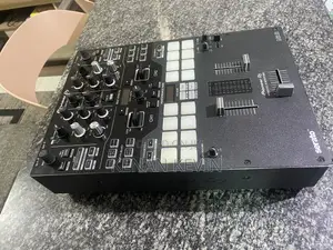 Pioneer DJ DJM-S9 Mixer ya Professional