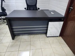 Boss Office Products Executive Office Desk