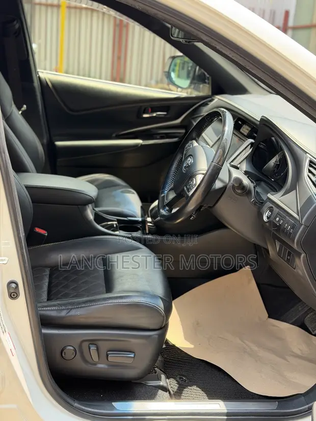 Toyota Harrier 2019 White - 1
