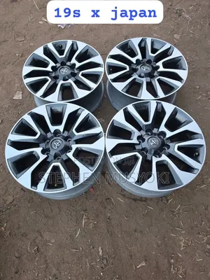 Magurudumu ya Toyota TX Fortuner Hilux Revo 19-inch