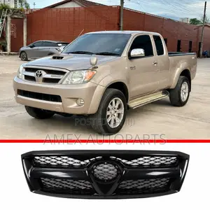 Toyota Hilux Vigo Grille 2004 Onwards Black