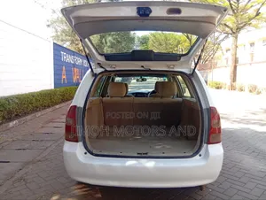 Toyota Corolla Fielder 2003 - White