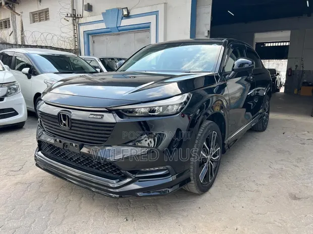 Honda Vezel 2022 Nyeusi - 1