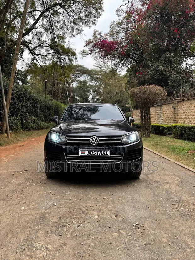 Volkswagen Touareg VR6 Executive 2011 Black - 1