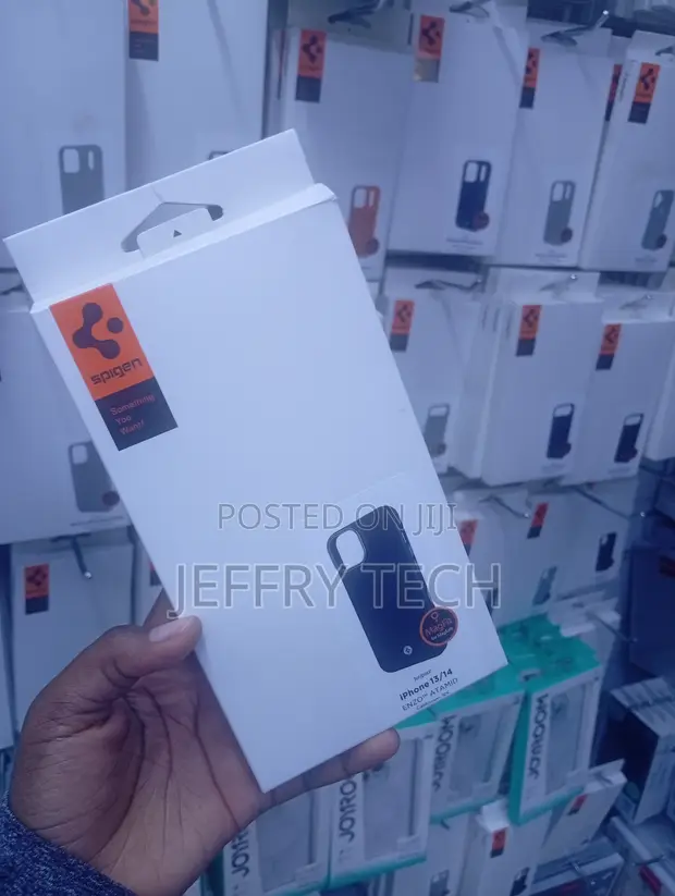 Spigen Enzo Aramid MagFit Case for iPhone 13/14 - 1