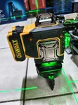 DeWalt 16-Line Cordless Laser Level with Tripod - 2