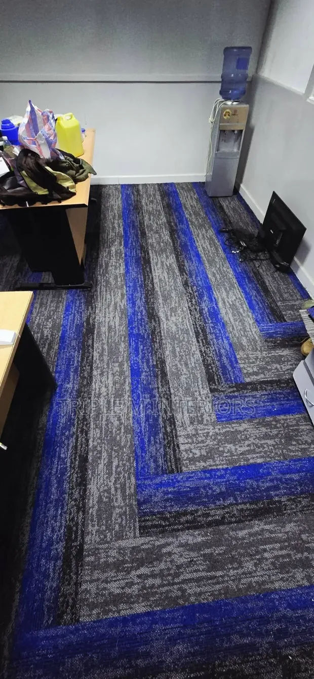 Professional Finish Carpet Tiles for Offices - 1