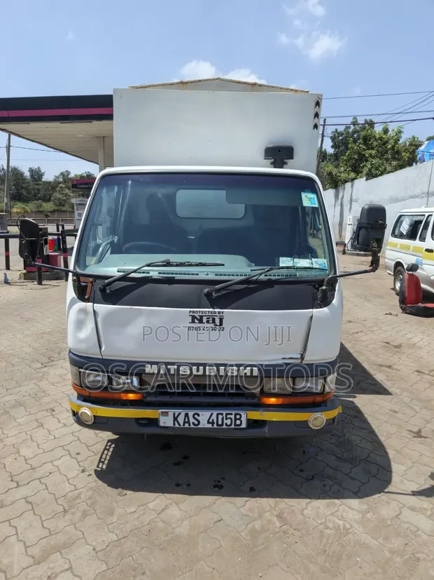 Mitsubishi Canter 2003 Truck - 1