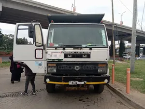 Lori la Ashok Leyland 2518 2019 Nyeupe