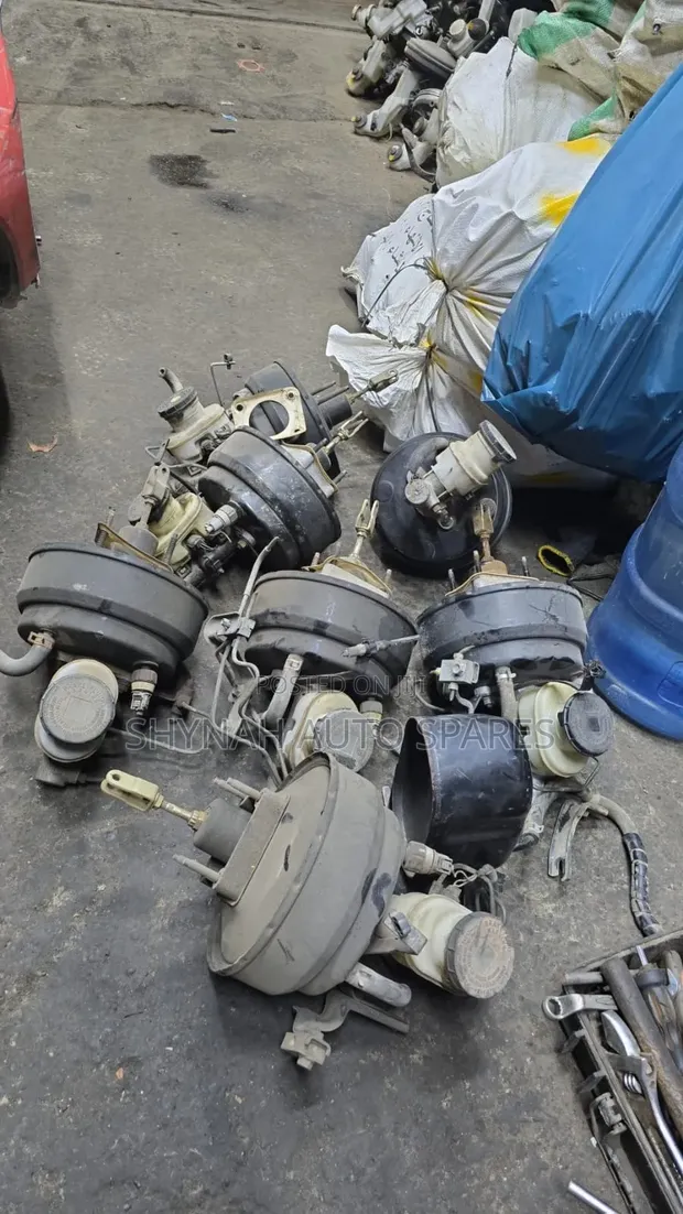 Used Isuzu D-Max Old Model Brake Booster & Master Cylinder - 1