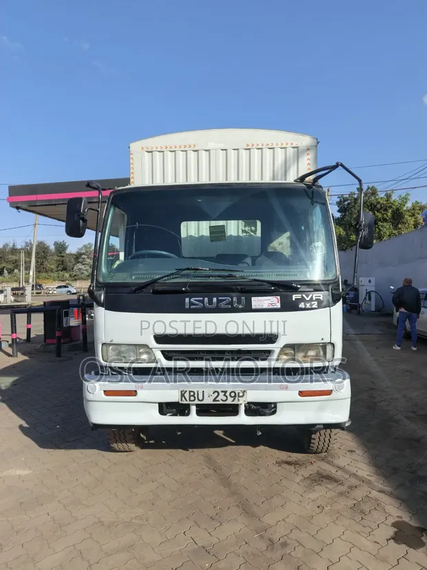 Isuzu FVR 2013 Rigid Truck - 1