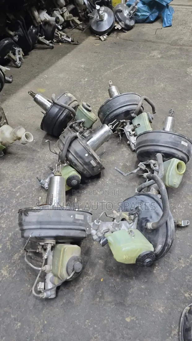 Toyota Landcruiser 75/78 Brake Booster & Master Cylinder - 1