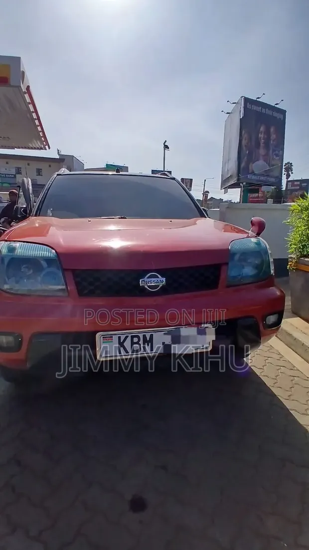 Nissan X-Trail 2004 Red - 1