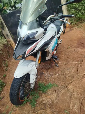 Benelli TRK 251 (2020) - Nyeupe