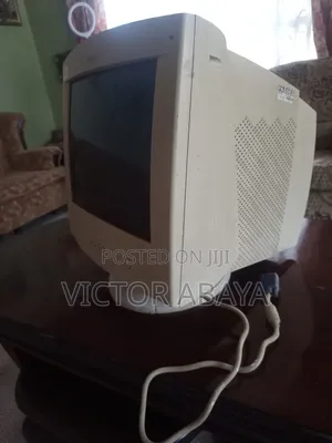HP CRT Monitor 17-inch