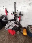 Sunshine STC-768R Heavy-Duty Pneumatic Tyre Changer - 1