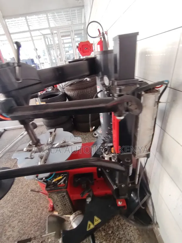 Sunshine STC-768R Heavy-Duty Tyre Changer - 1