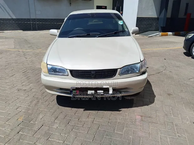 Toyota Corolla 2000 Silver - 1