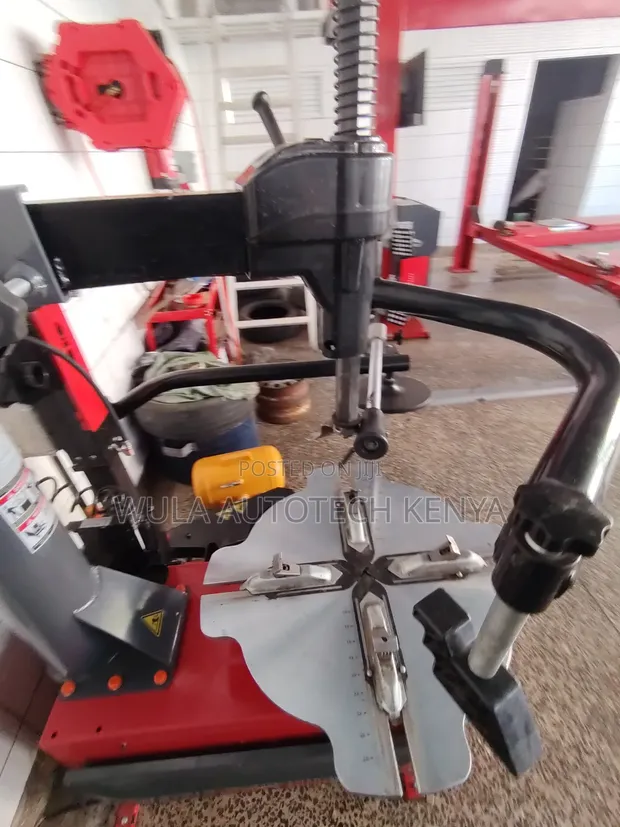 Sunshine STC-768R Heavy Duty Tyre Changer Machine - 1