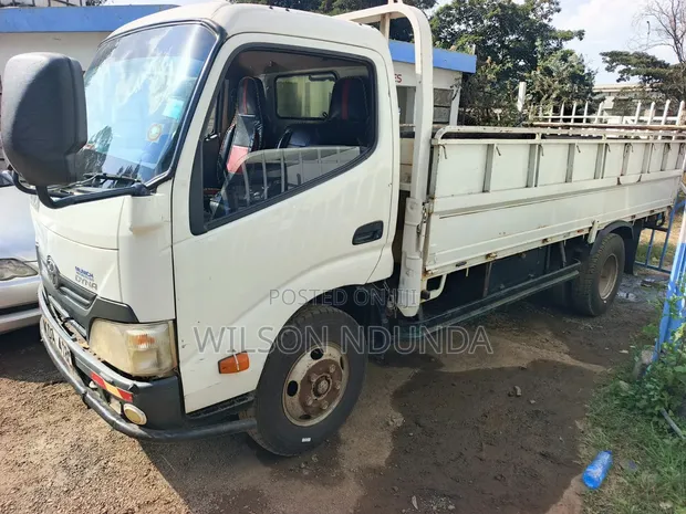 Toyota Dyna 2008 White Dump Truck - 1