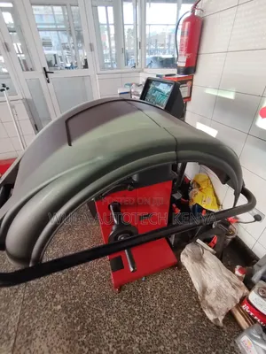 Sunshine S828 Heavy Duty Computerized Wheel Balancer